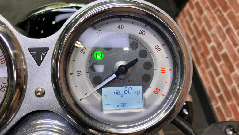 Triumph Thruxton 1200 R